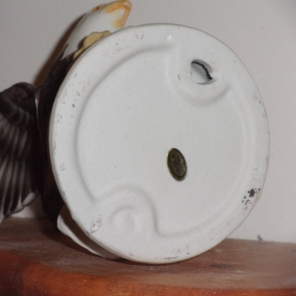 Vintage Bisque Ceramic/Porcelain Bald Eagle Standing On A Log Figurine Statue - Picture 13 of 13